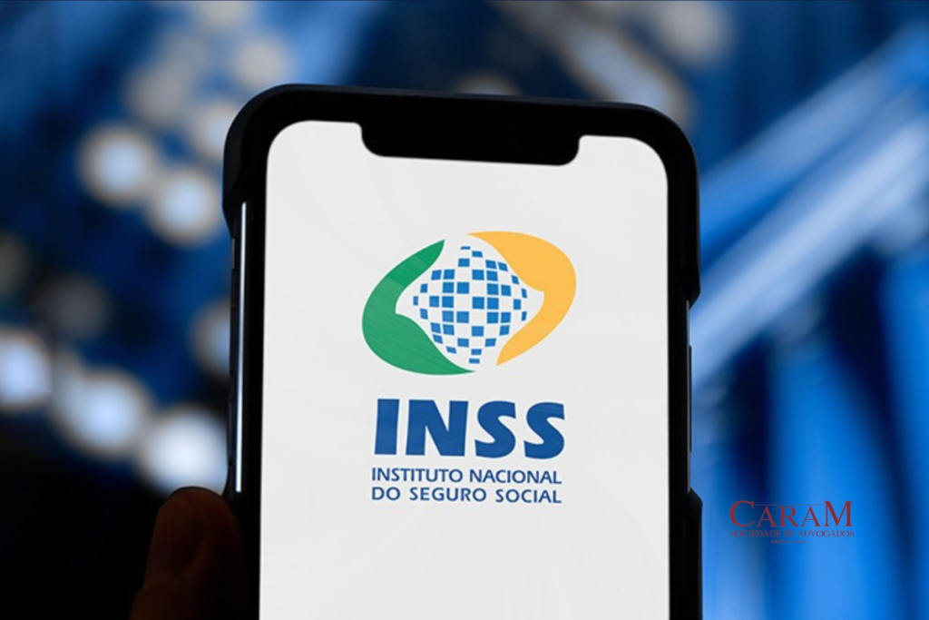 Aplicativo do INSS no celular, para matéria de título Prova de Vida do INSS: Evite o Bloqueio do Seu Benefício!